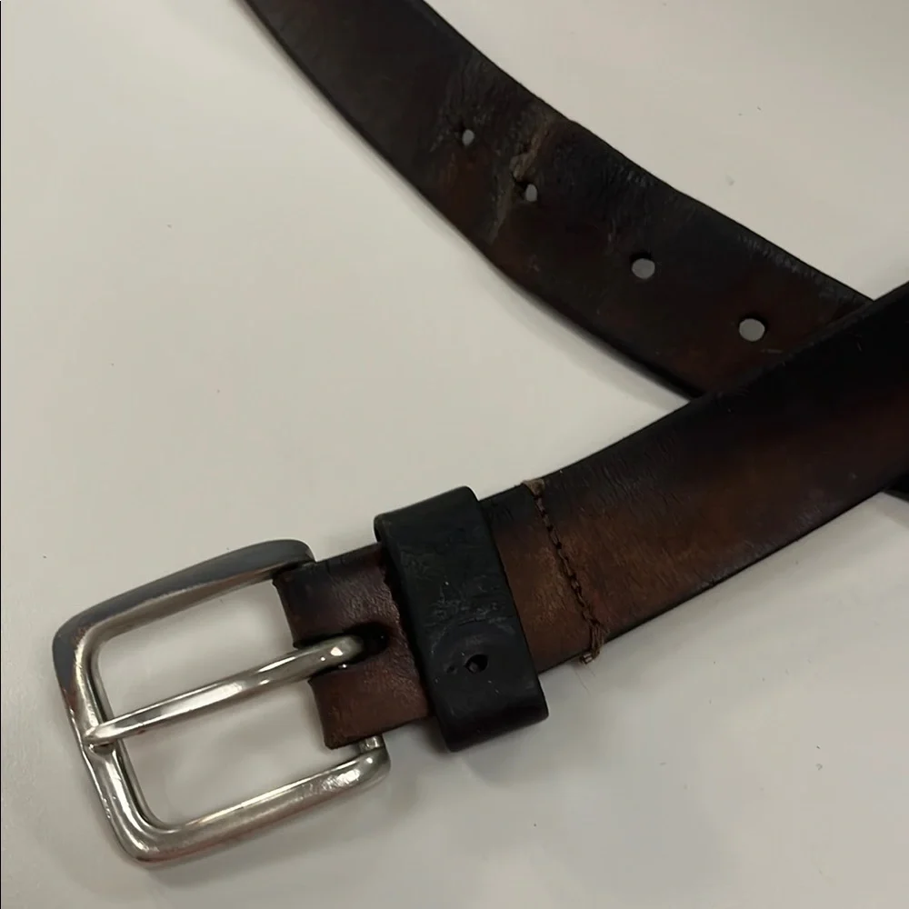 Men's Brown Leather Belt / preowned no labels / well worn 42 ish